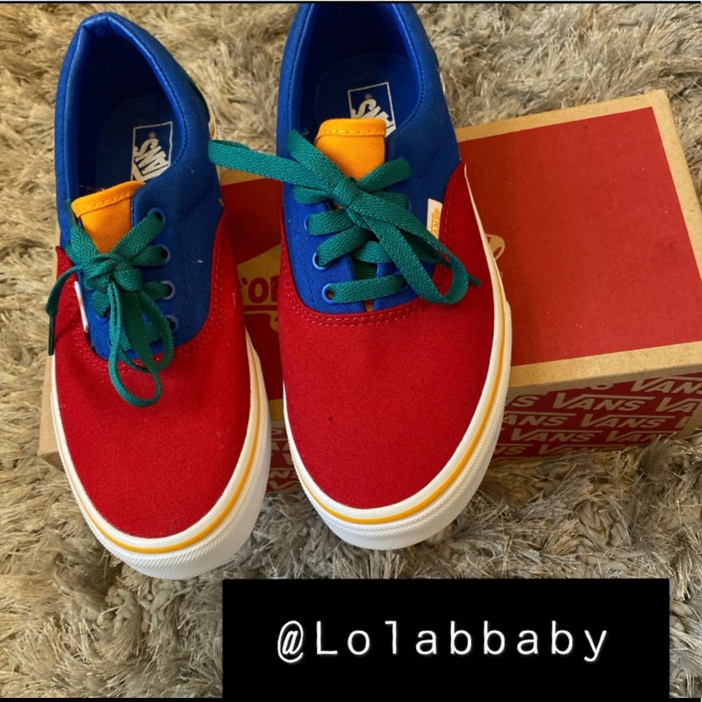 VANS women’s 7.5 kids 5.5